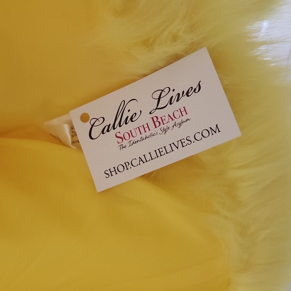 South Beach Callie Faux Fur Yellow Jacket - Picture 4 of 5